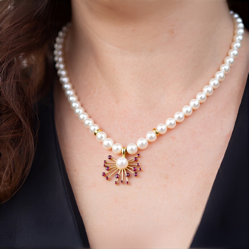 Collier en or et Perle blanche de culture d'eau douce (Michelle Albala)