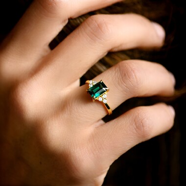 Anillo en plata con Indicolita (Adela Silber)