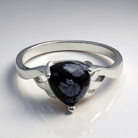 Anello in argento con Ossidiana Fiocco di Neve