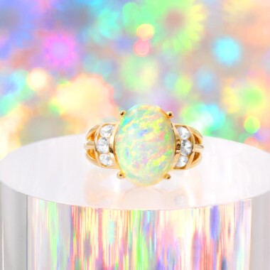 Anillo en plata con Ópalo de Welo