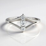 Anello in argento con Zircone
