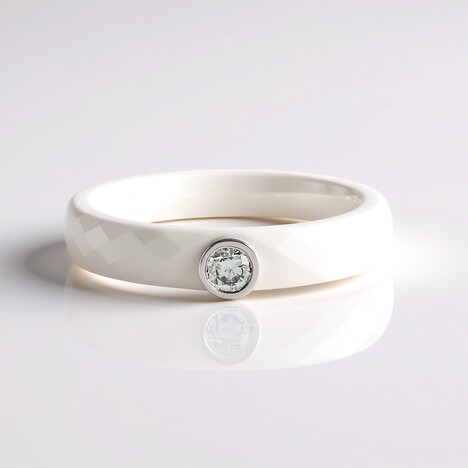 Anello in ceramica con Diamante blu cielo SI2
