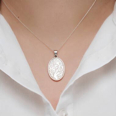 Pendentif en argent et Nacre (Bali Barong)