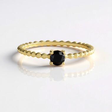 Zilveren ring met een zwarte diamant