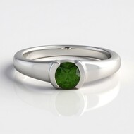 Anillo en plata con Zircón verde Ceylon