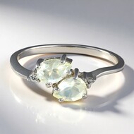Anillo en plata con Ortoclasa