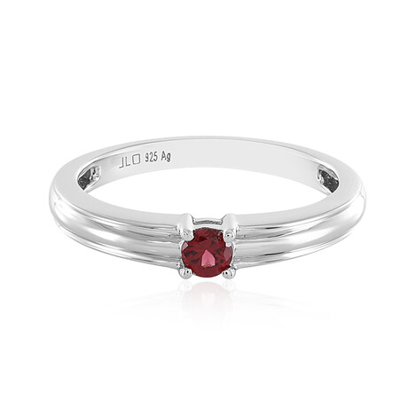 Zilveren ring met een edele rode spinel
