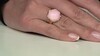 Zilveren ring met een roze opaal (de Melo Essence)