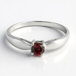 Anello in argento con Rodolite