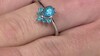 Anillo en plata con Apatita azul neón