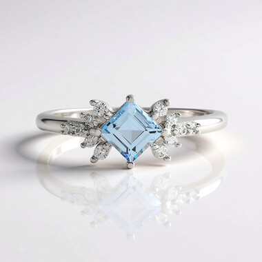 Anillo en plata con Topacio azul cielo