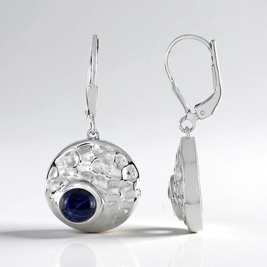 Zilveren oorbellen met blauwe ster saffieren (MONOSONO COLLECTION)