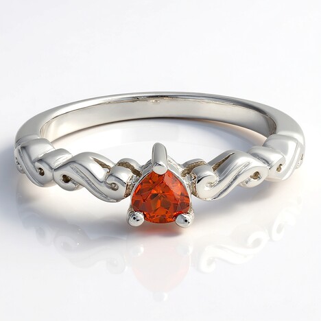 Anello in argento con Granato Essonite