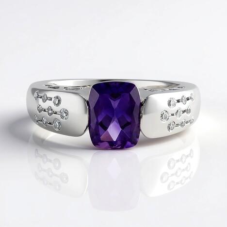 Anello in argento con Ametista Uruguay (de Melo Essence)