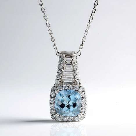 Collana in oro con Acquamarina Brasiliana AAA (CIRARI)