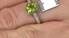 Anillo en plata con Peridoto (Adela Silber)