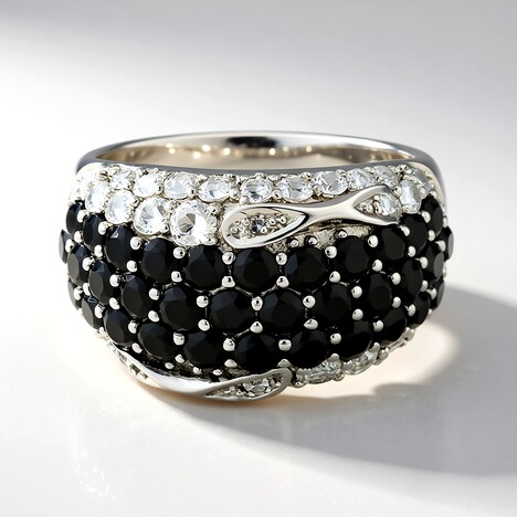 Anello in argento con Spinello Nero
