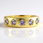 Anello in argento con Tanzanite