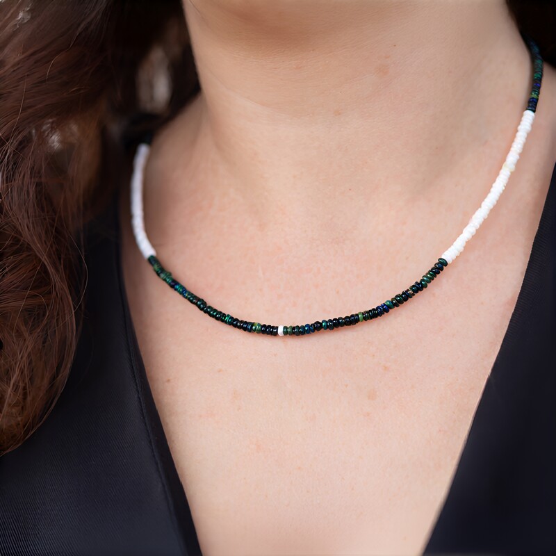 Opal-Silberhalskette