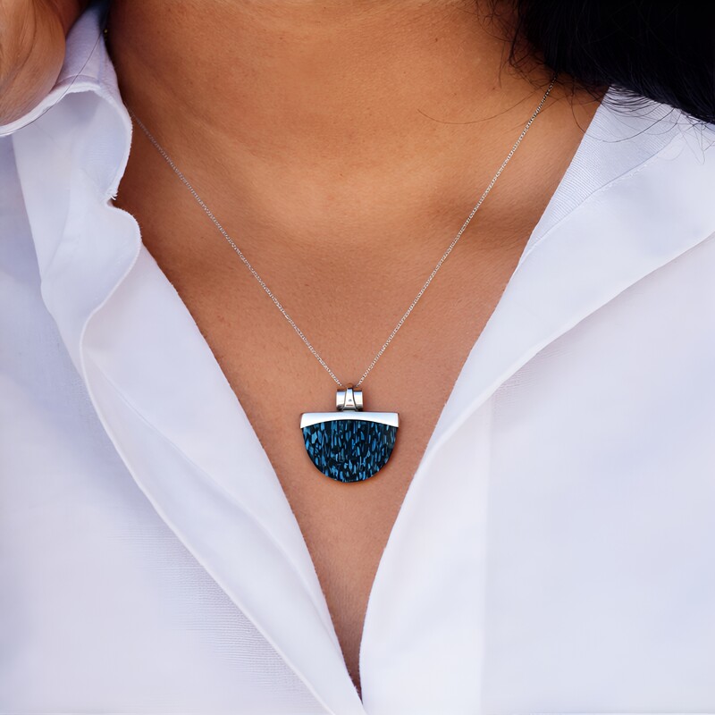 Colgante en plata con Madera petrificada de palma de Jambi (Bali Barong)