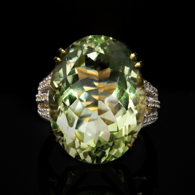 Anello in oro con Ametista Verde Rio Grande