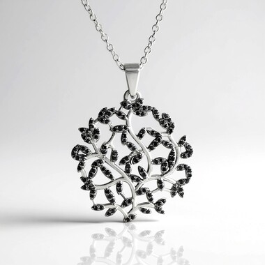 Collar en plata con Espinela negra