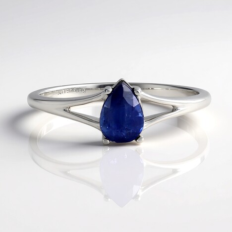 Anello in argento con Cianite del Nepal