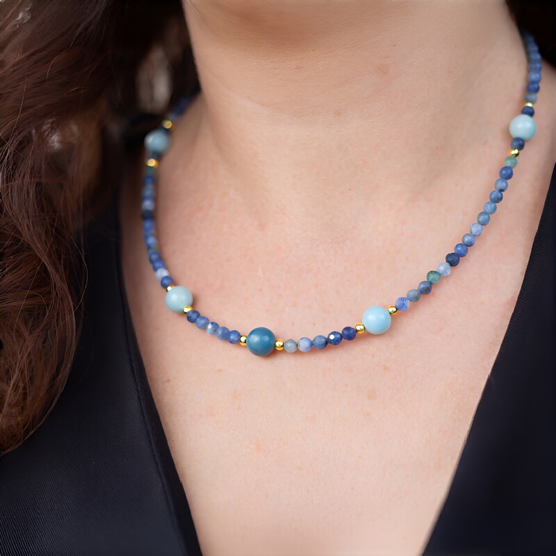 Edelstein-Stahlhalsreif (Riya)