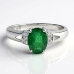 Anello placcato in platino con Smeraldo Bahia
