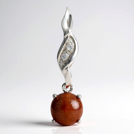 Pendentif en argent et Scapolite œil-de-chat