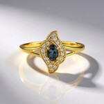Anello in argento con Granato Cangiante del Madagascar