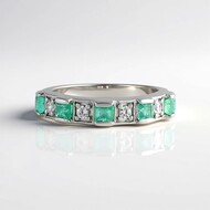 Bague en argent et Emeraude de Russie