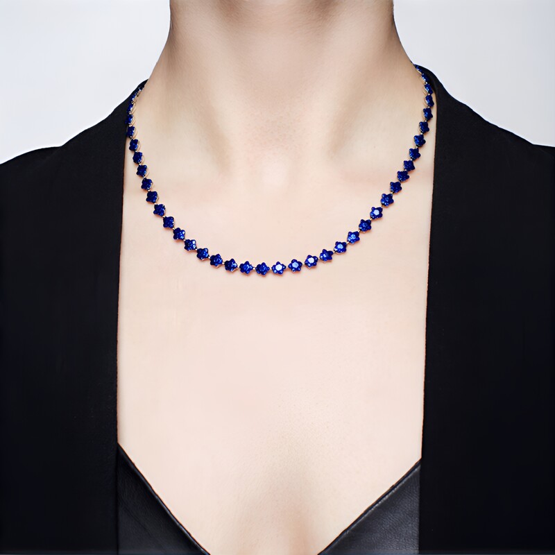 Collar en plata con Hematita azul