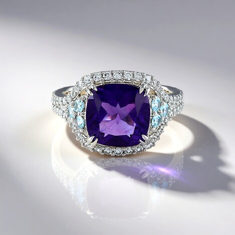 Anello in argento con Ametista Siberiana (Adela Silber)