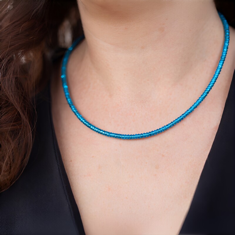 Blauer Apatit-Silberhalskette