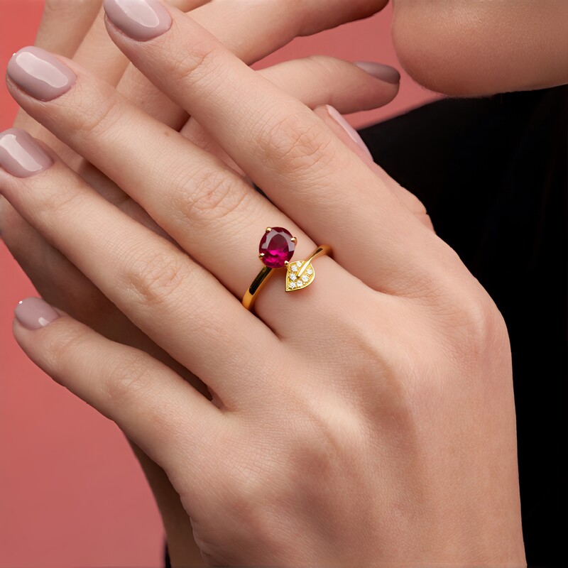 Zilveren ring met een rhodliet