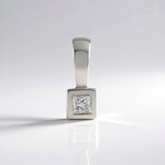 Ciondolo in argento con Diamante I3 (H)