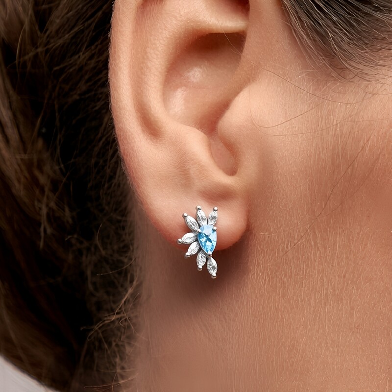 Pendientes en plata con Topacio azul suizo