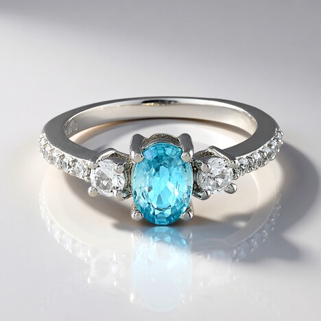 Anello in argento con Zircone Ratanakiri