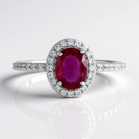 Anello in argento con Rubino Bemainty