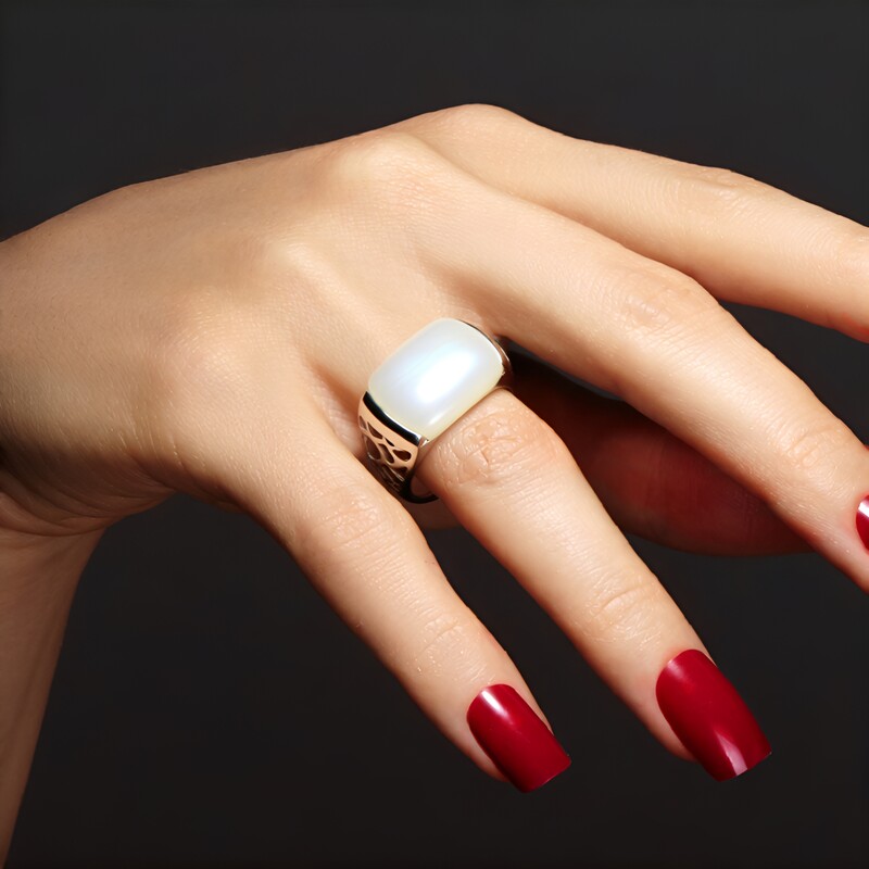 Bague en argent et Pierre de Lune arc-en-ciel (Ornaments by de Melo)