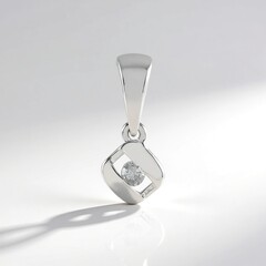 Ciondolo in argento con Diamante I3 (I)
