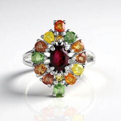 Anello in argento con Rodolite
