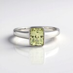 Anello in argento con Kunzite Canarino