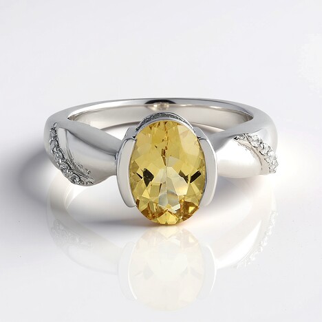 Anello in argento con Berillo Giallo