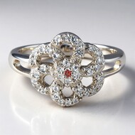 Anello in argento con Granato Mozambico