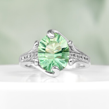 Anillo en plata con Fluorita verde