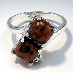 Anello in argento con Ossidiana Mogano
