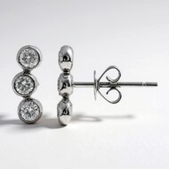 Orecchini in oro con Diamante SI1 (H) (CIRARI)