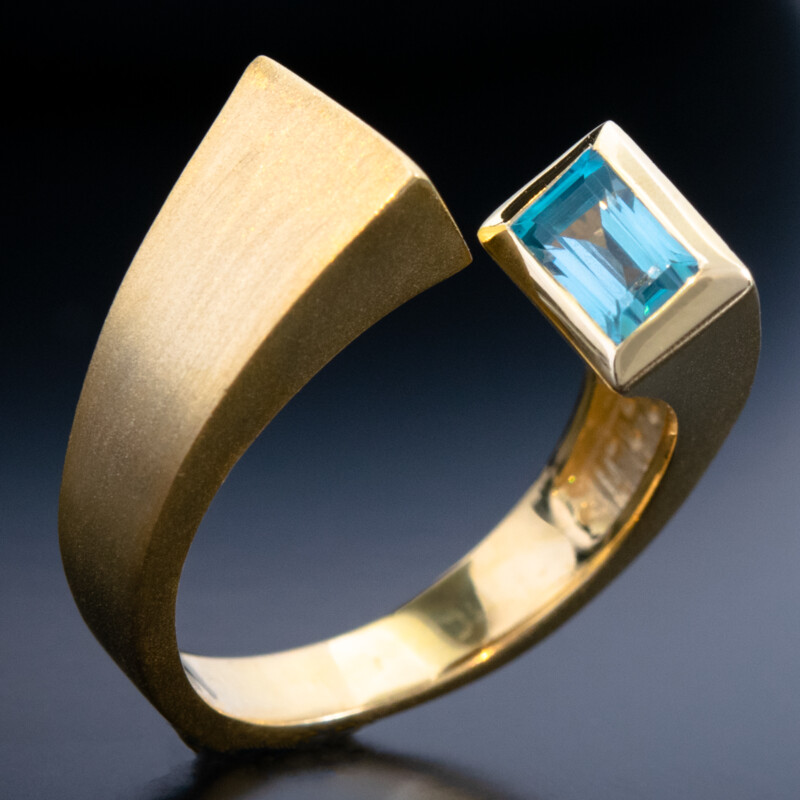 Anello in argento con Zircone Ratanakiri